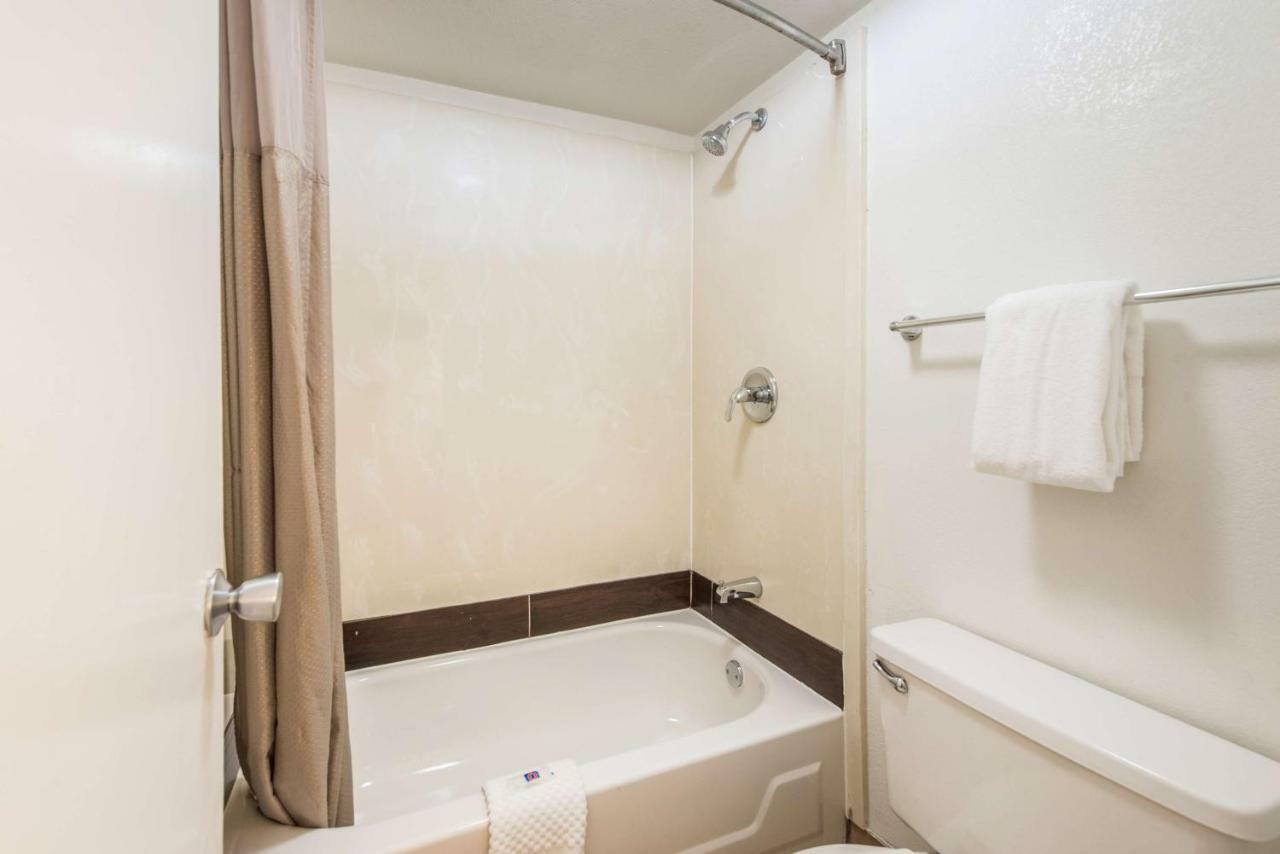 Motel 6-Columbus, Oh - Worthington Buitenkant foto